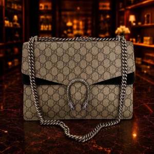 Gucci Dionysus GG Supreme Shoulder Bag